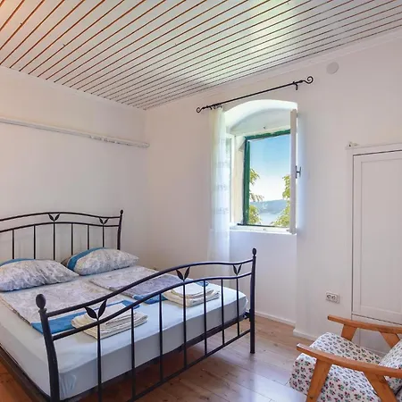 Casa de Férias 3 Bedroom Stunning In Duće
