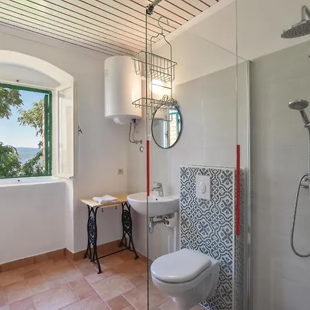 3 Bedroom Stunning In Duće